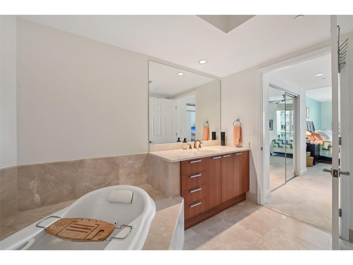 241 Riverside Drive #305 Daytona Beach FL 32117 - HALIFAX RIVER TB8435440 image15