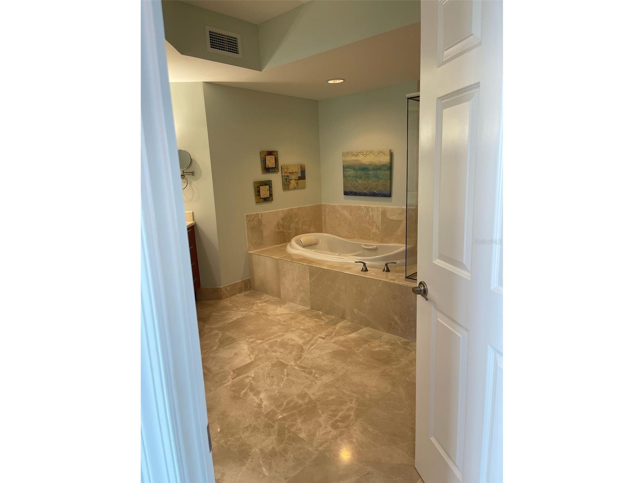241 Riverside Drive #410 Daytona Beach FL 32117 O6377068 image25