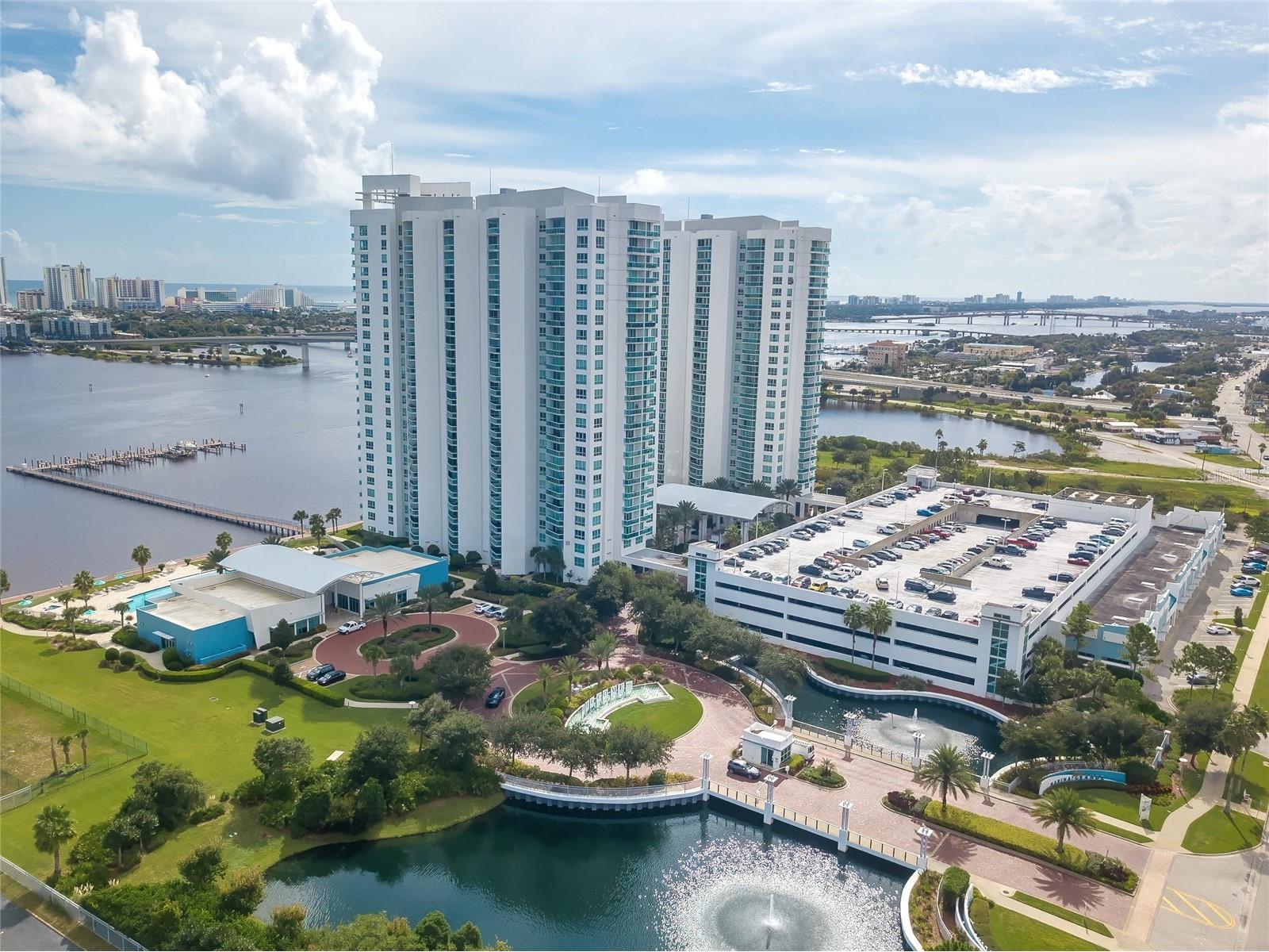 241 Riverside Drive #701 Holly Hill FL 32117 - HALIFAX RIVER V4946888 image1