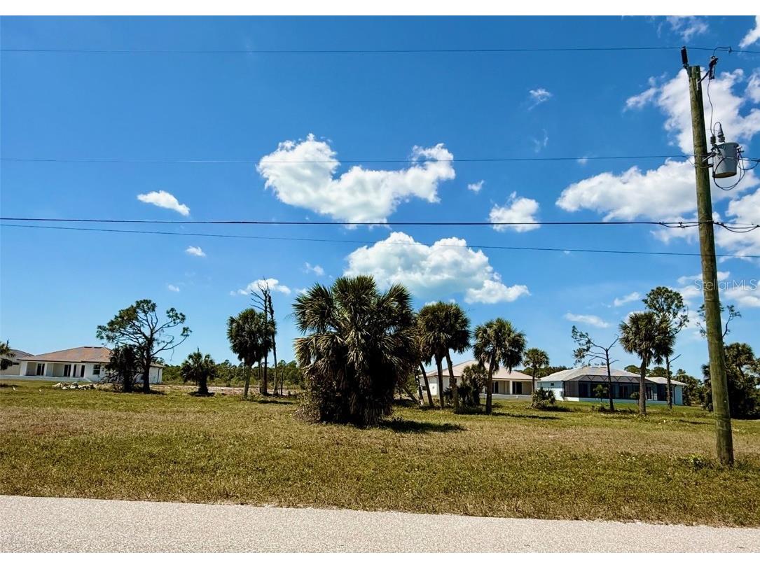 241 W Pine Valley Lane Rotonda West FL 33947 D6141632 image3