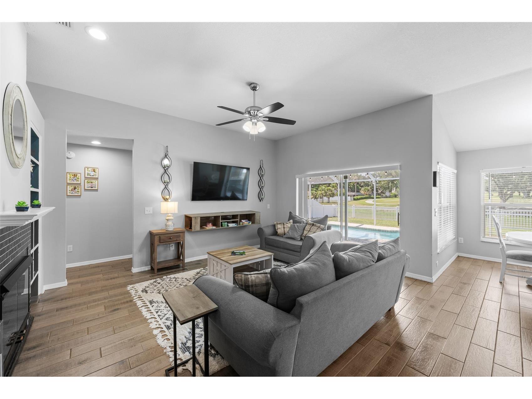 2410 Arborwood Drive Valrico FL 33596 TB8522956 image7