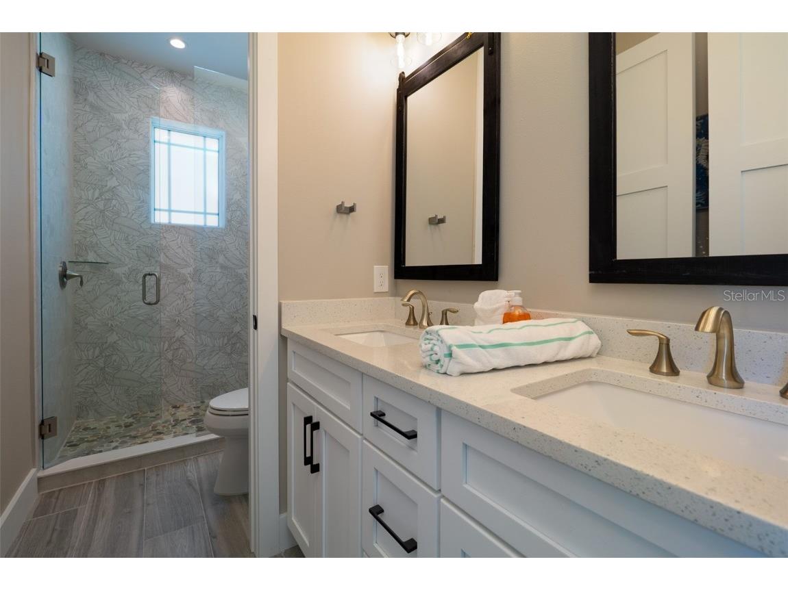 2410 Avenue B Bradenton Beach FL 34217 A4658000 image17