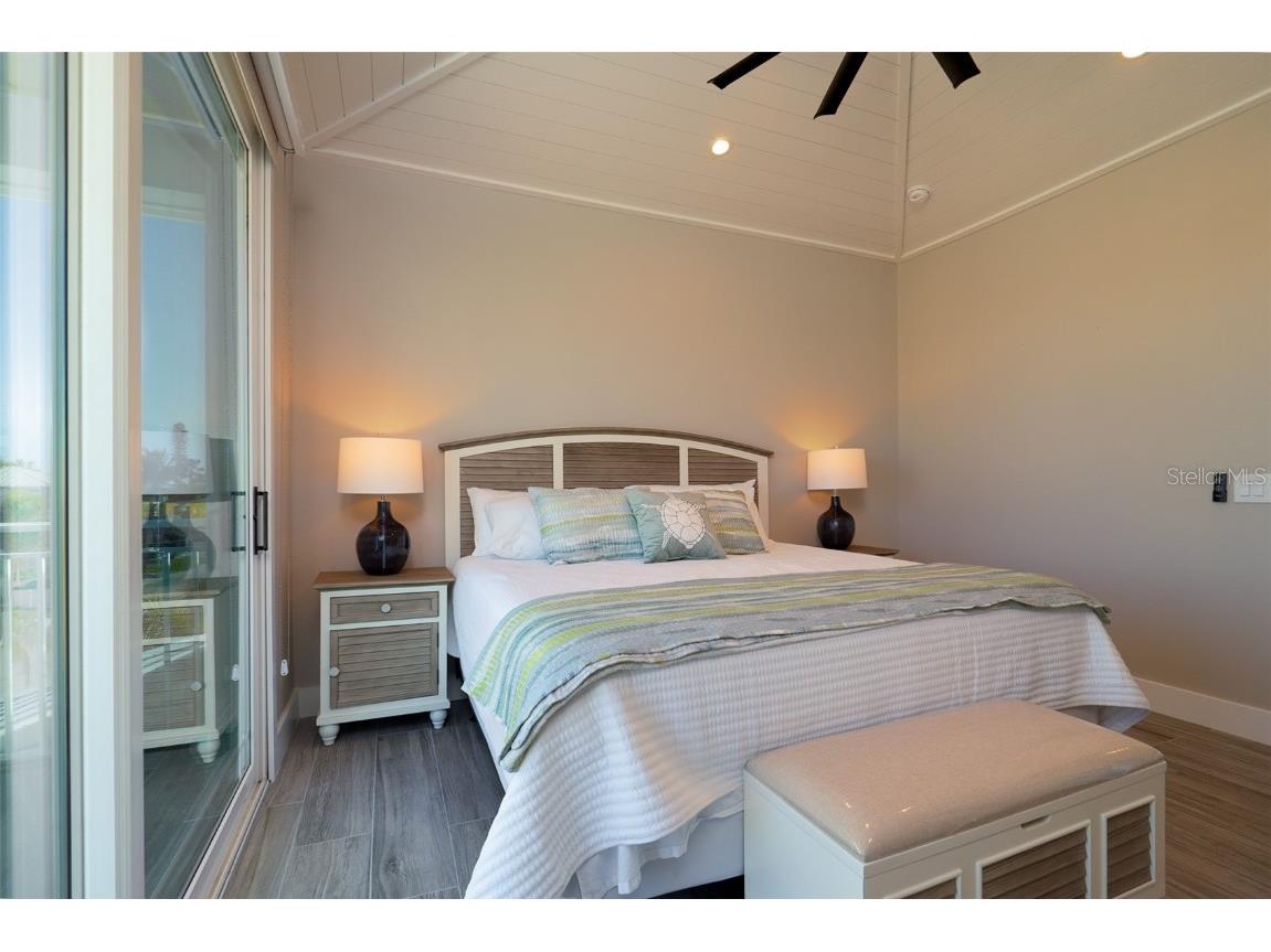 2410 Avenue B Bradenton Beach FL 34217 A4658000 image27