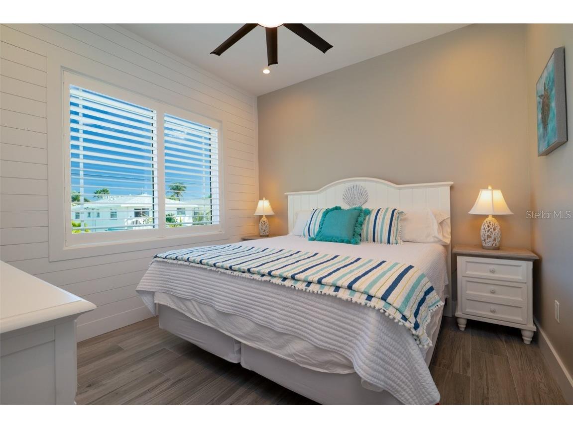 2410 Avenue B Bradenton Beach FL 34217 A4658000 image30