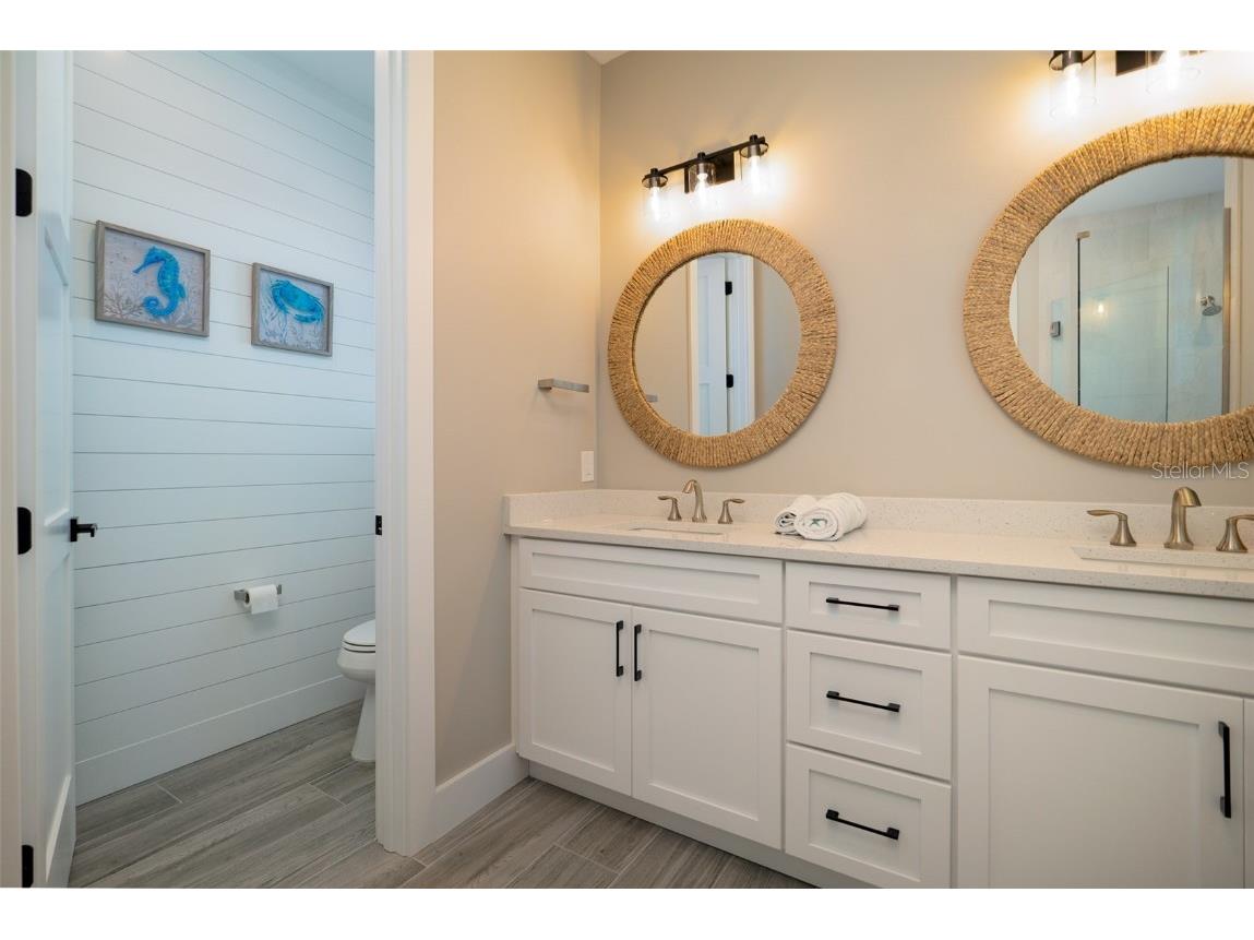 2410 Avenue B Bradenton Beach FL 34217 A4658000 image33