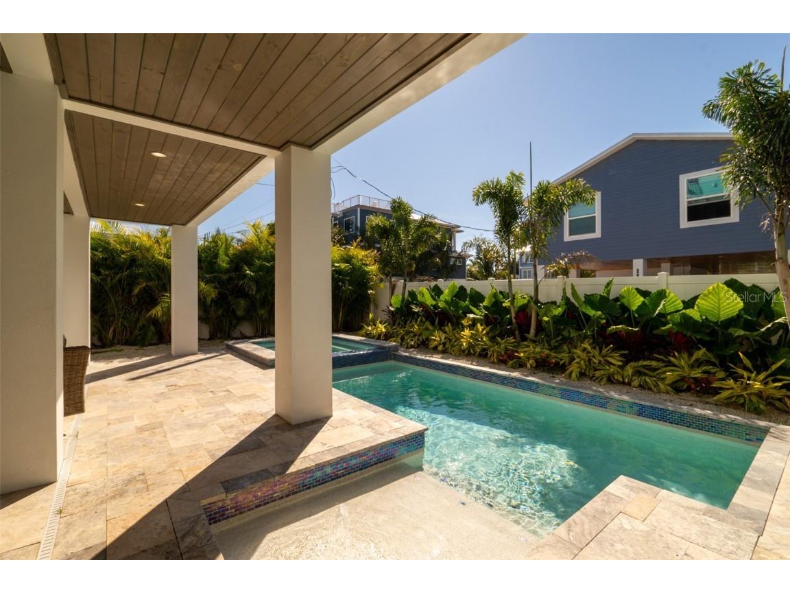 2410 Avenue B Bradenton Beach FL 34217 A4658000 image50