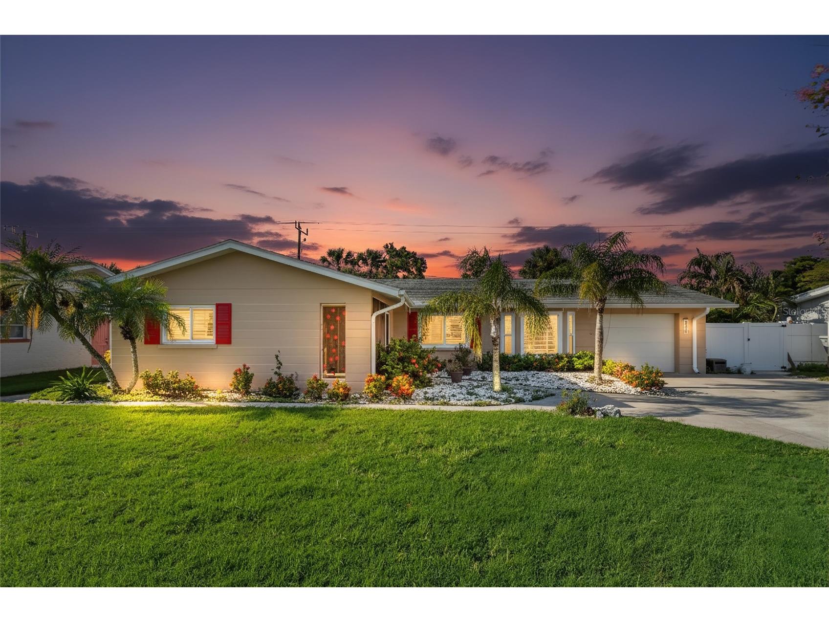 2410 Britannia Road Sarasota FL 34231 A4659887 image1