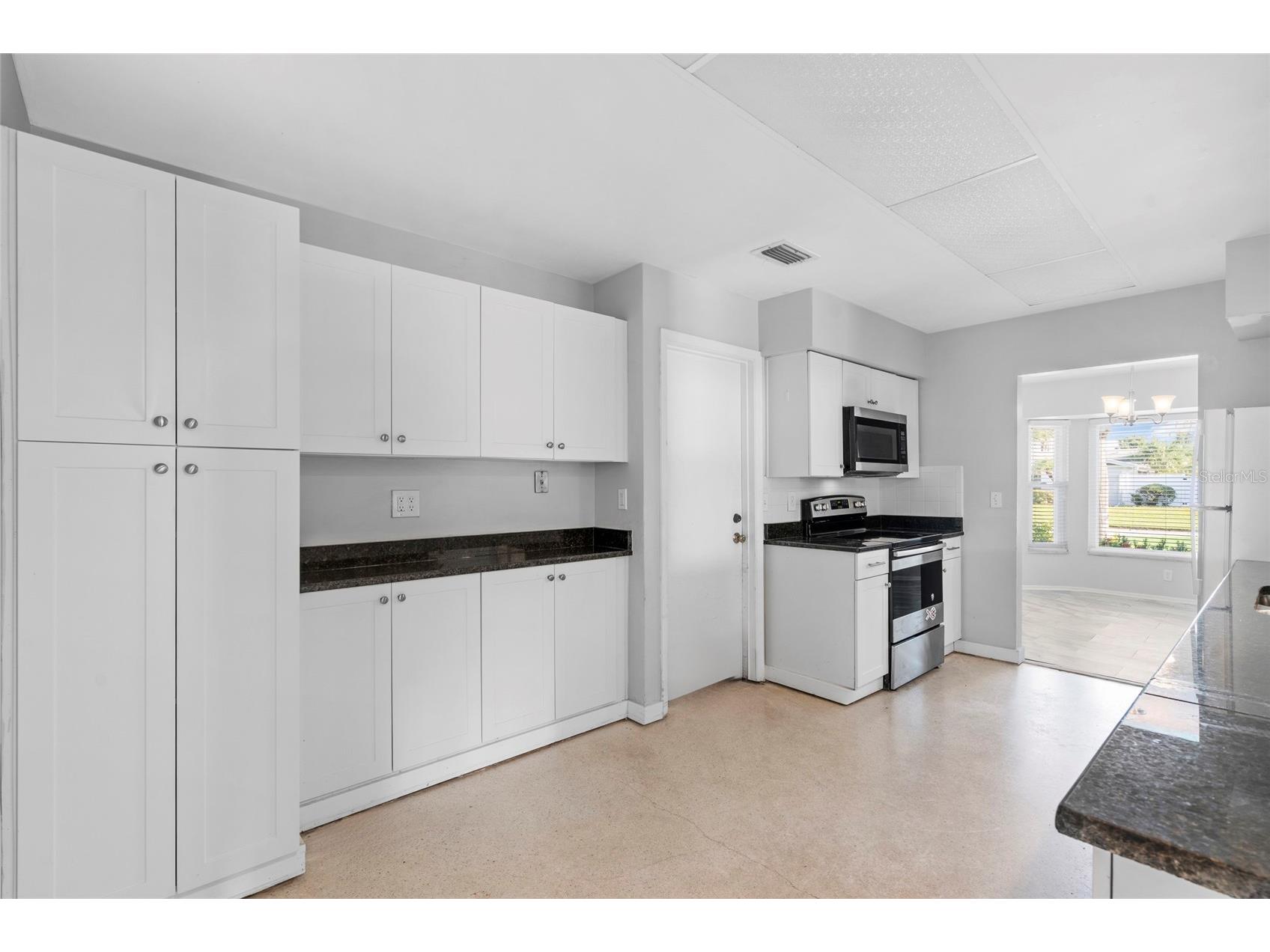 2410 Britannia Road Sarasota FL 34231 A4659887 image13