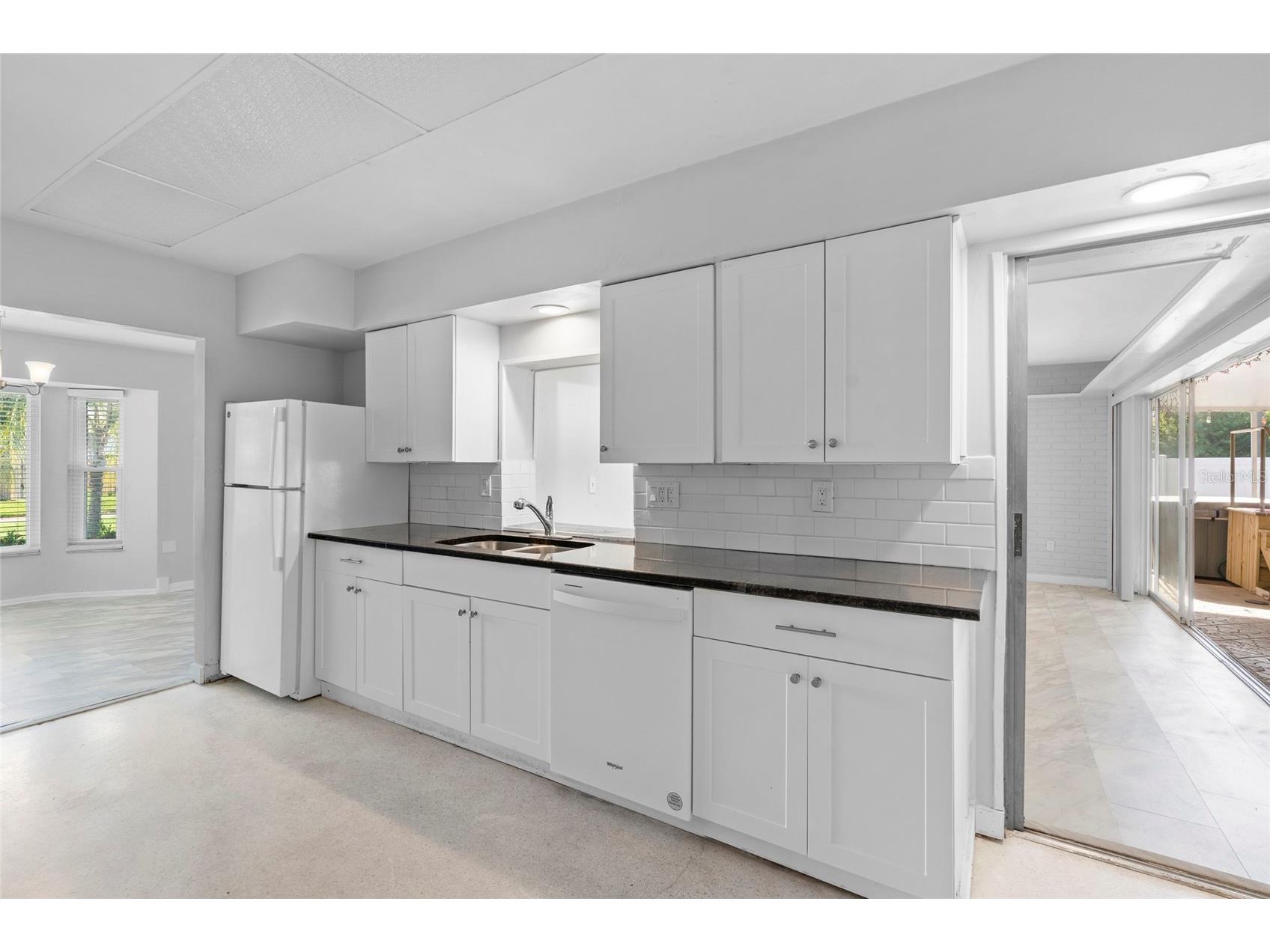 2410 Britannia Road Sarasota FL 34231 A4659887 image14