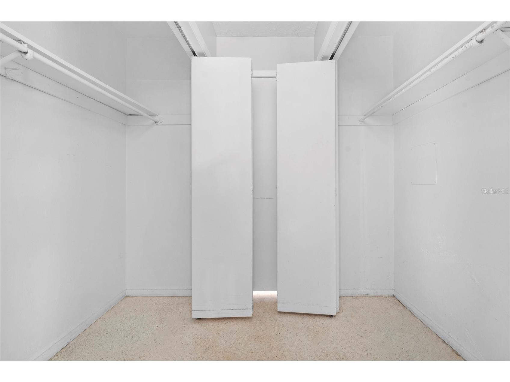 2410 Britannia Road Sarasota FL 34231 A4659887 image20