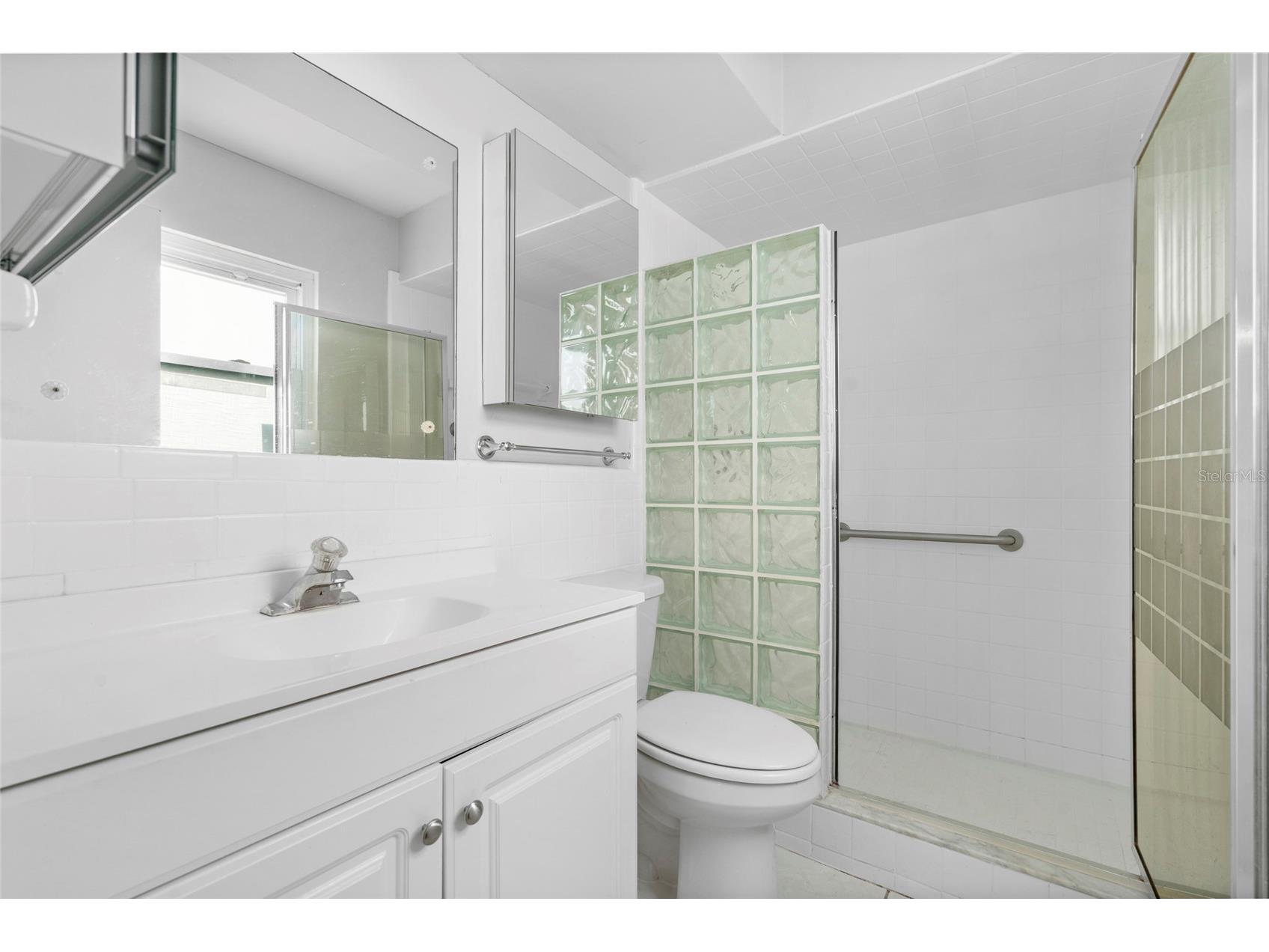 2410 Britannia Road Sarasota FL 34231 A4659887 image23