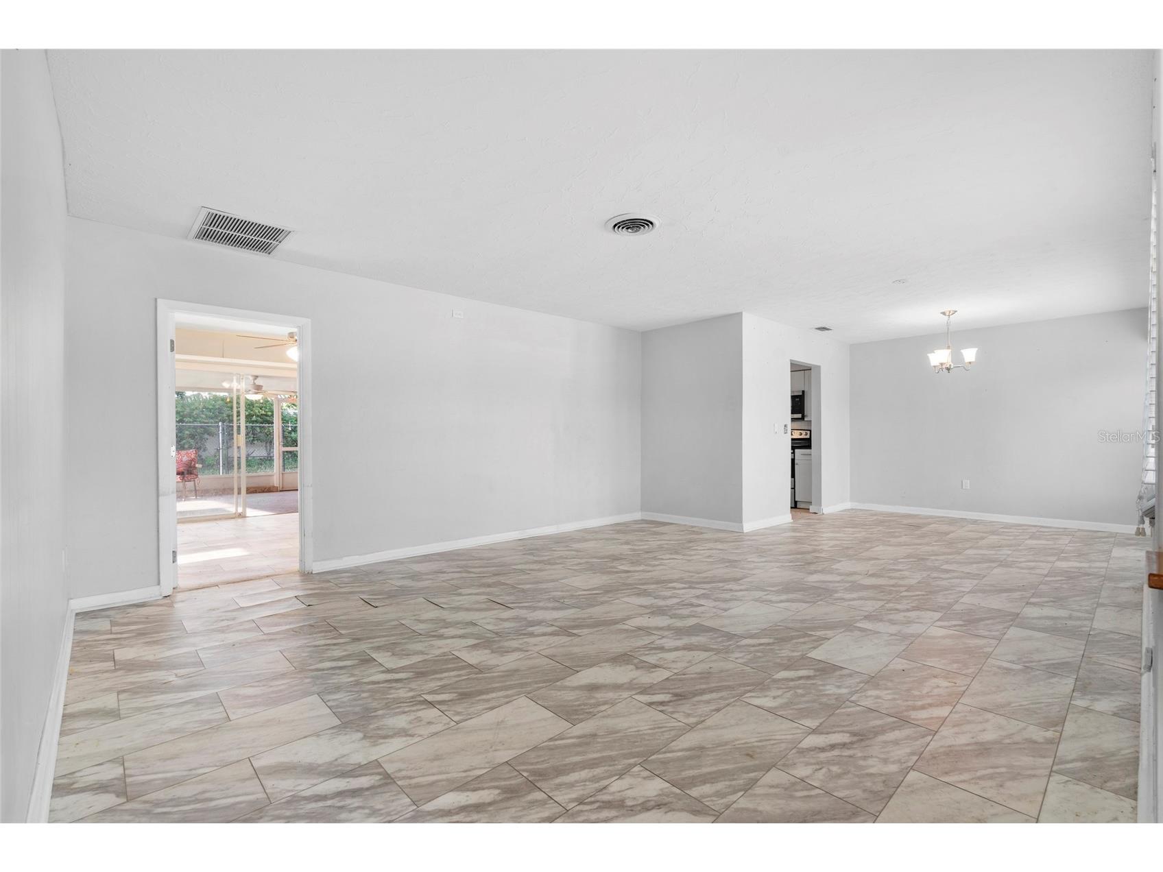 2410 Britannia Road Sarasota FL 34231 A4659887 image9