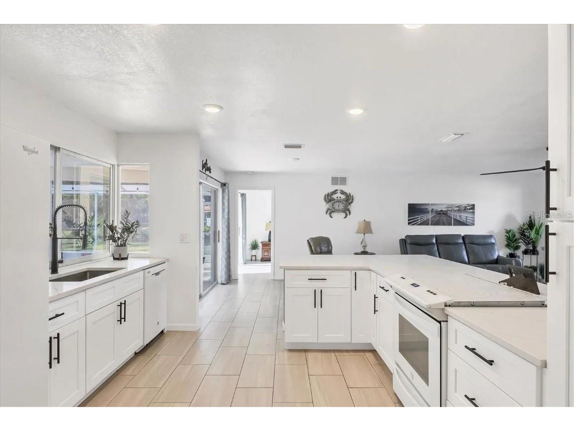 2410 Cass Street Sarasota FL 34231 A4672343 image10