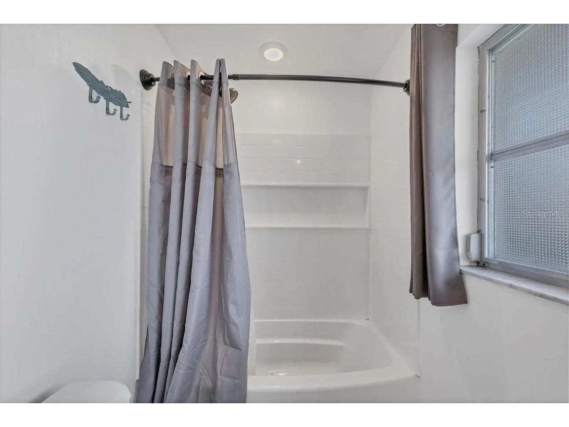 2410 Cass Street Sarasota FL 34231 A4672343 image20