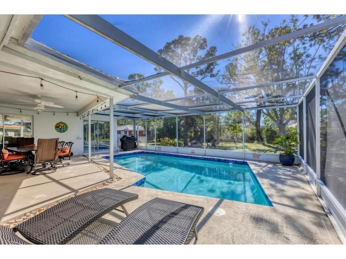 2410 Cass Street Sarasota FL 34231 A4672343 image26