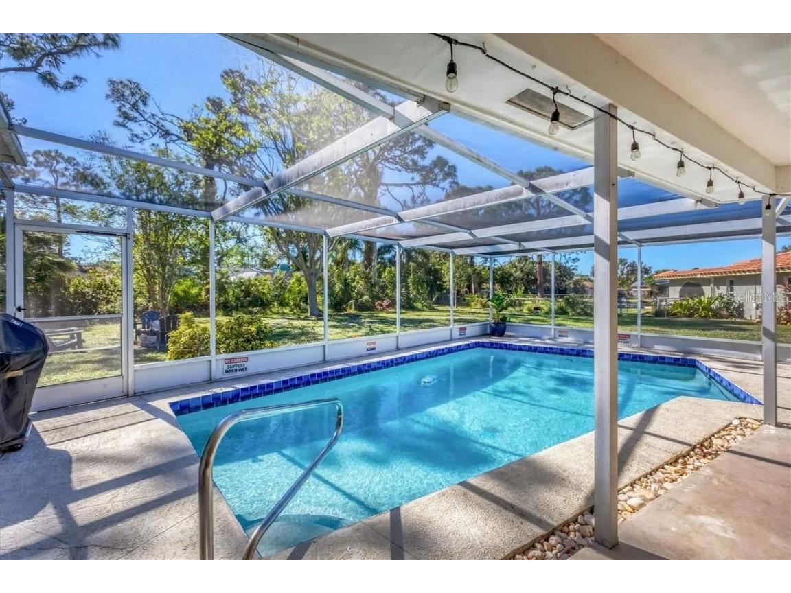 2410 Cass Street Sarasota FL 34231 A4672343 image28