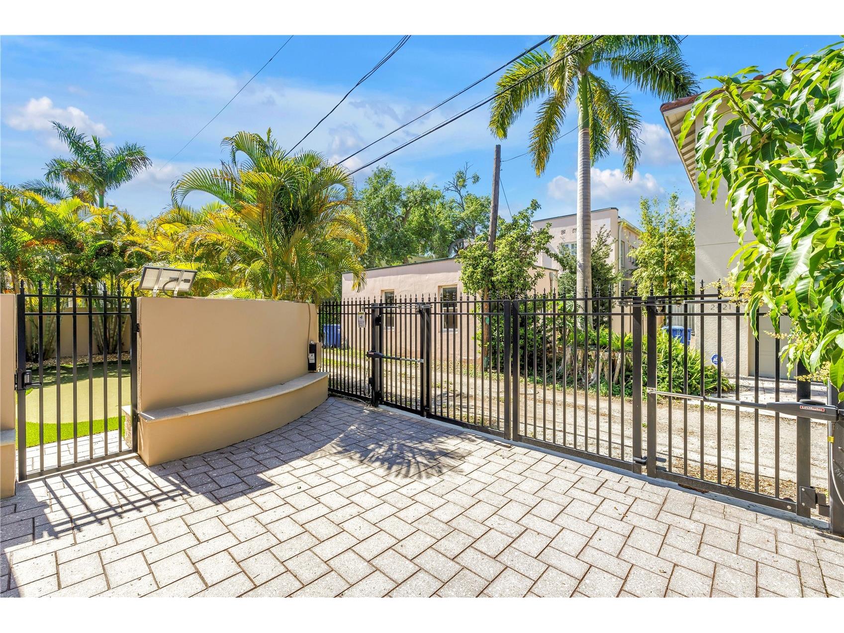 2410 Coffee Pot Boulevard NE Saint Petersburg FL 33704 TB8487123 image49