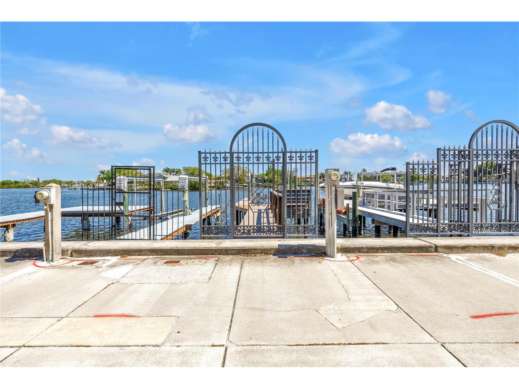 2410 Coffee Pot Boulevard NE Saint Petersburg FL 33704 TB8487123 image57
