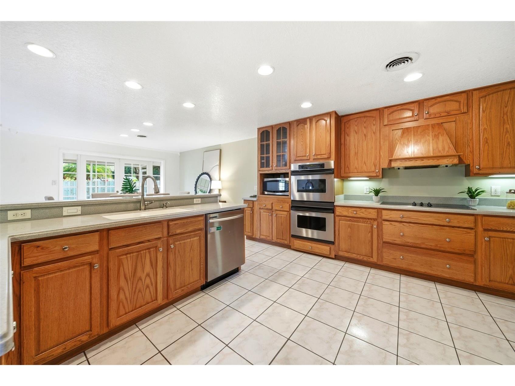 2410 Dellwood Drive Orlando FL 32806 O6359955 image10