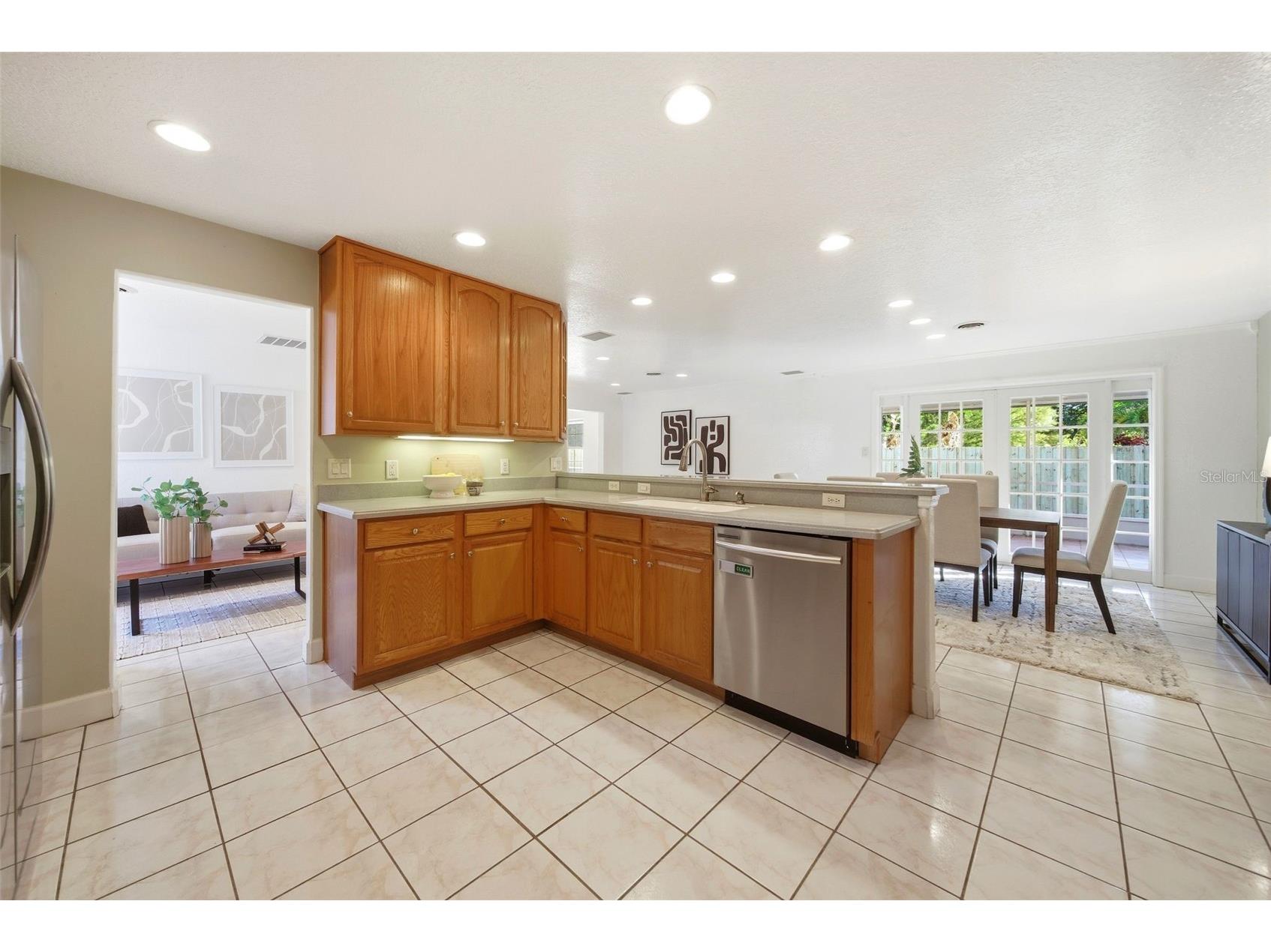 2410 Dellwood Drive Orlando FL 32806 O6359955 image12