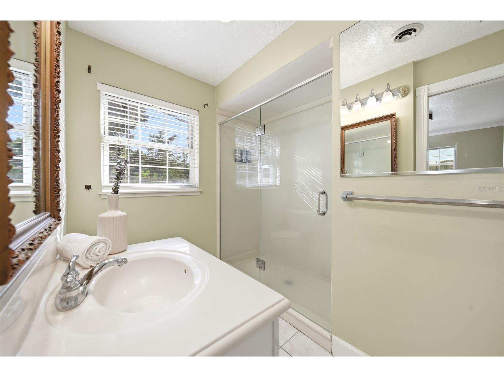 2410 Dellwood Drive Orlando FL 32806 O6359955 image18