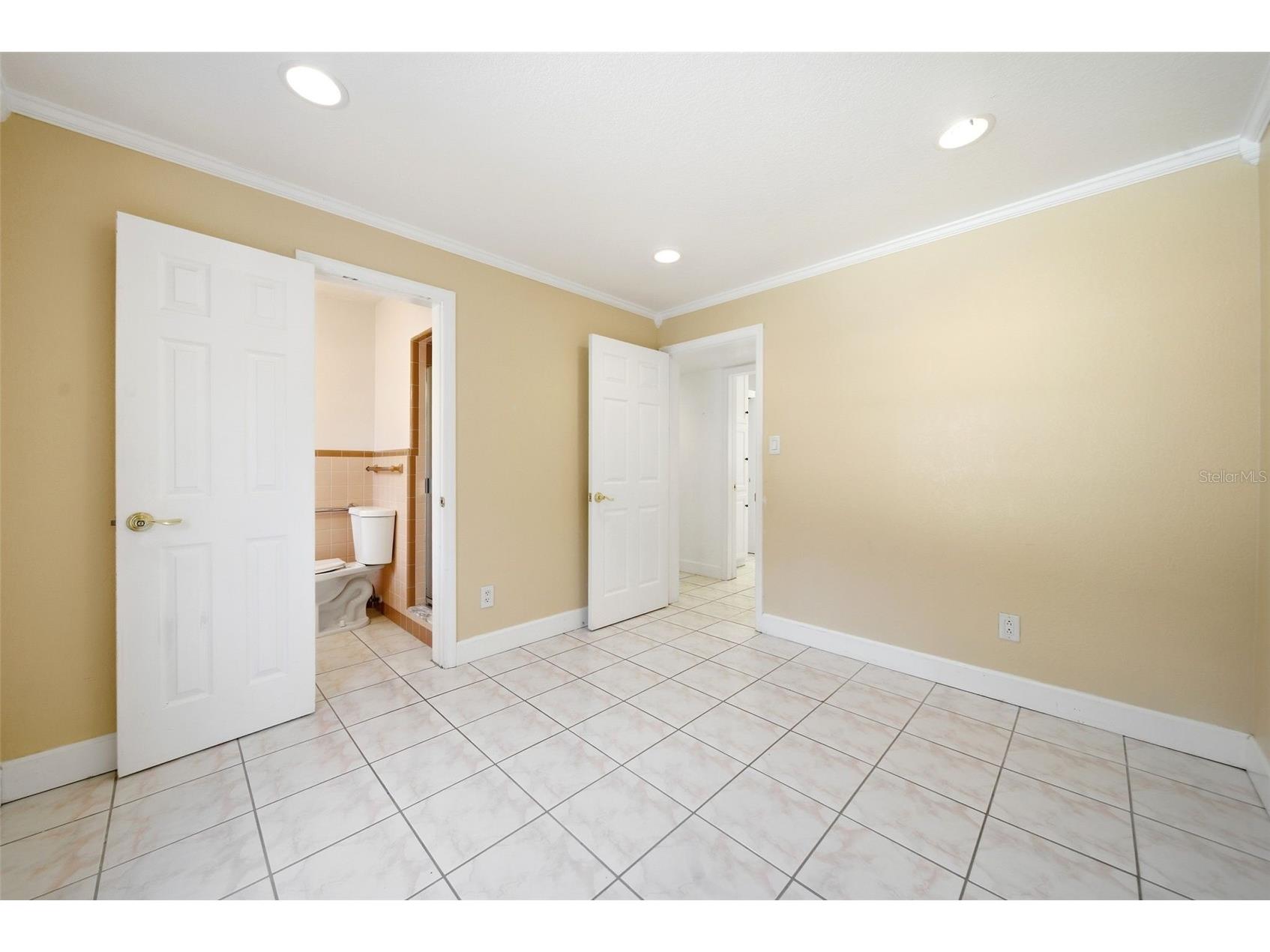 2410 Dellwood Drive Orlando FL 32806 O6359955 image21