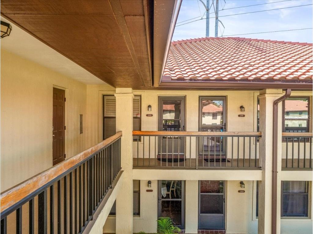 2410 Hammock Pine Boulevard #2410 Clearwater FL 33761 W7874401 image1