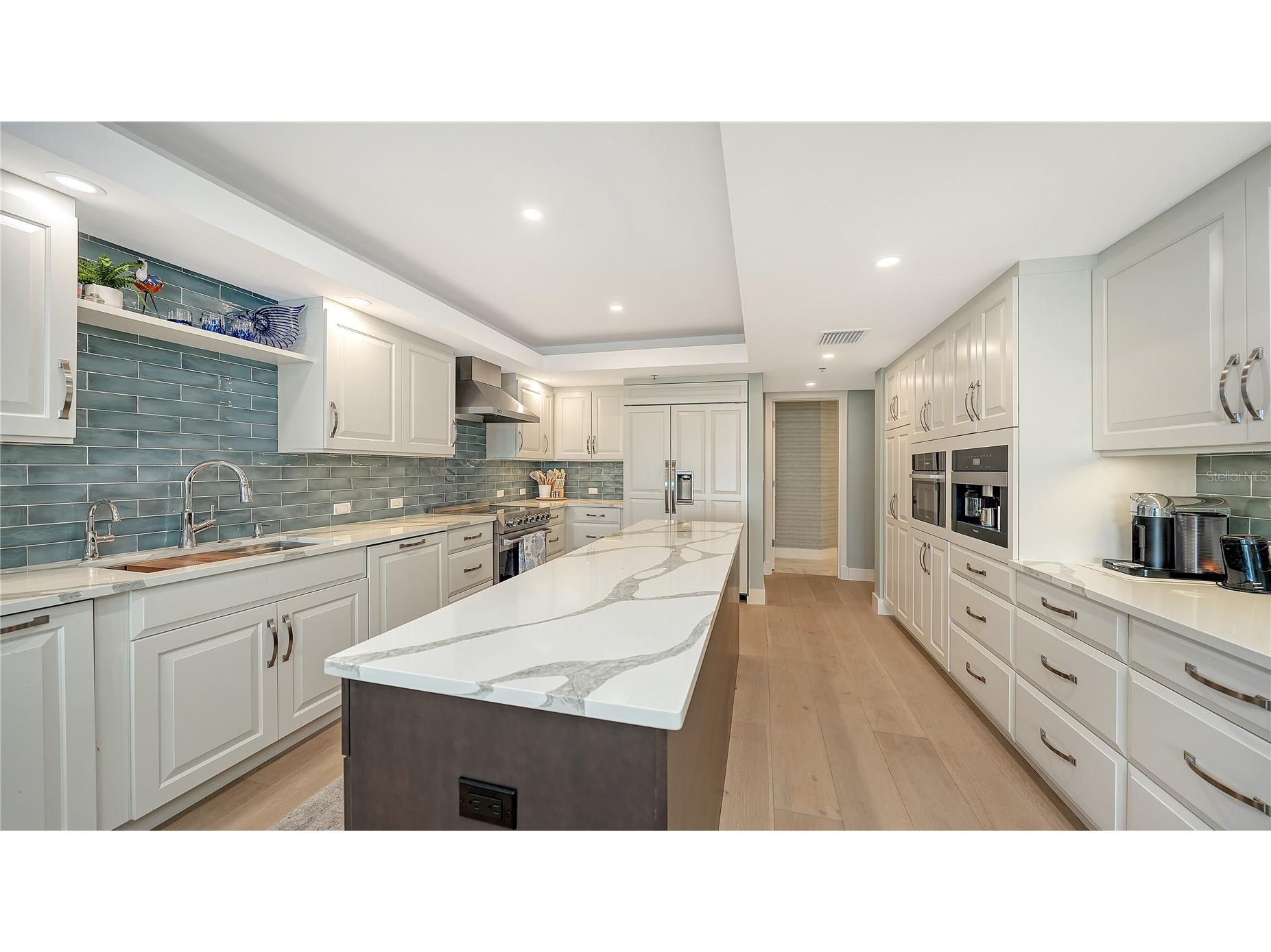 2410 Harbourside Drive #142 Longboat Key FL 34228 A4685398 image17