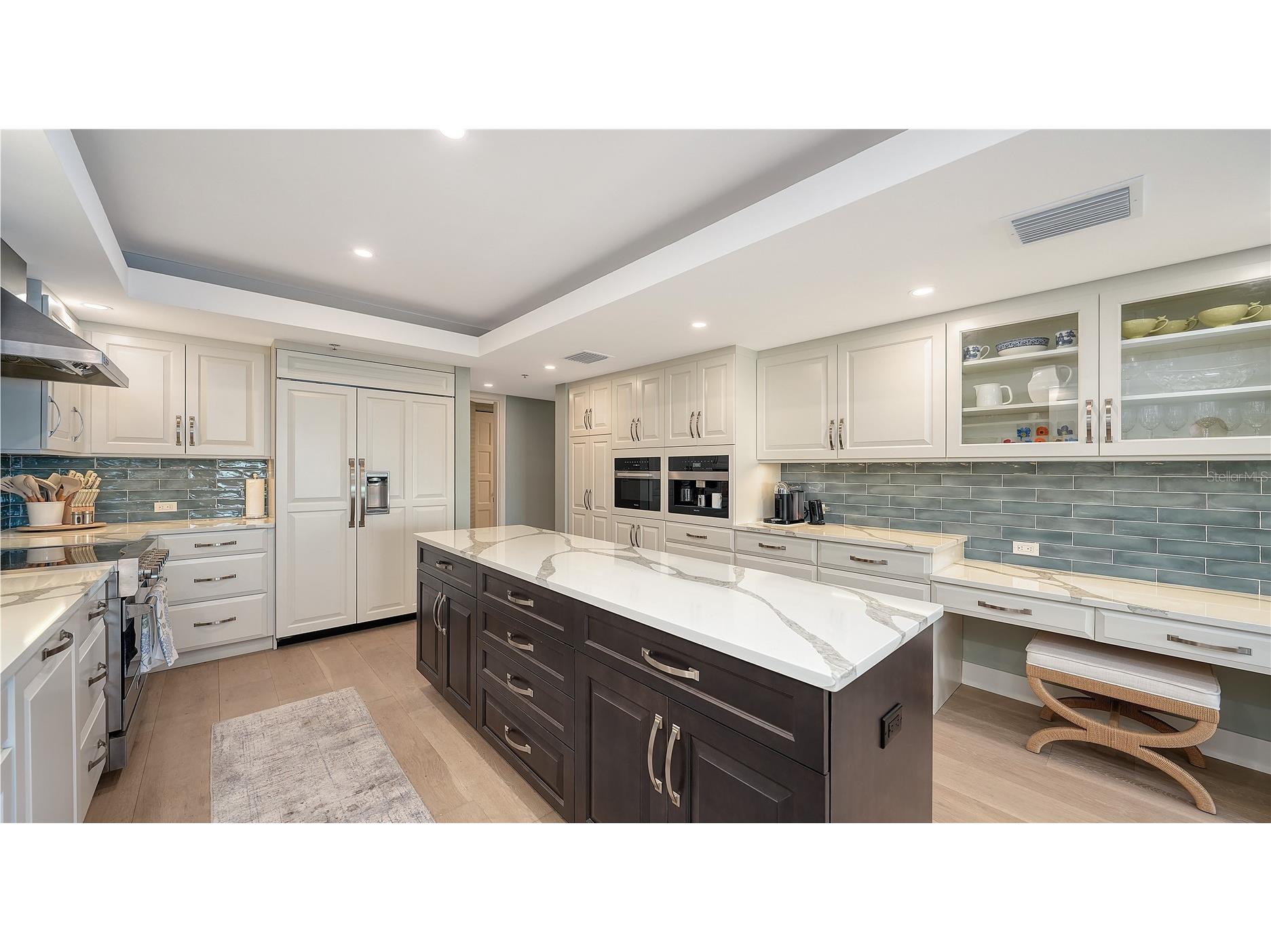 2410 Harbourside Drive #142 Longboat Key FL 34228 A4685398 image18
