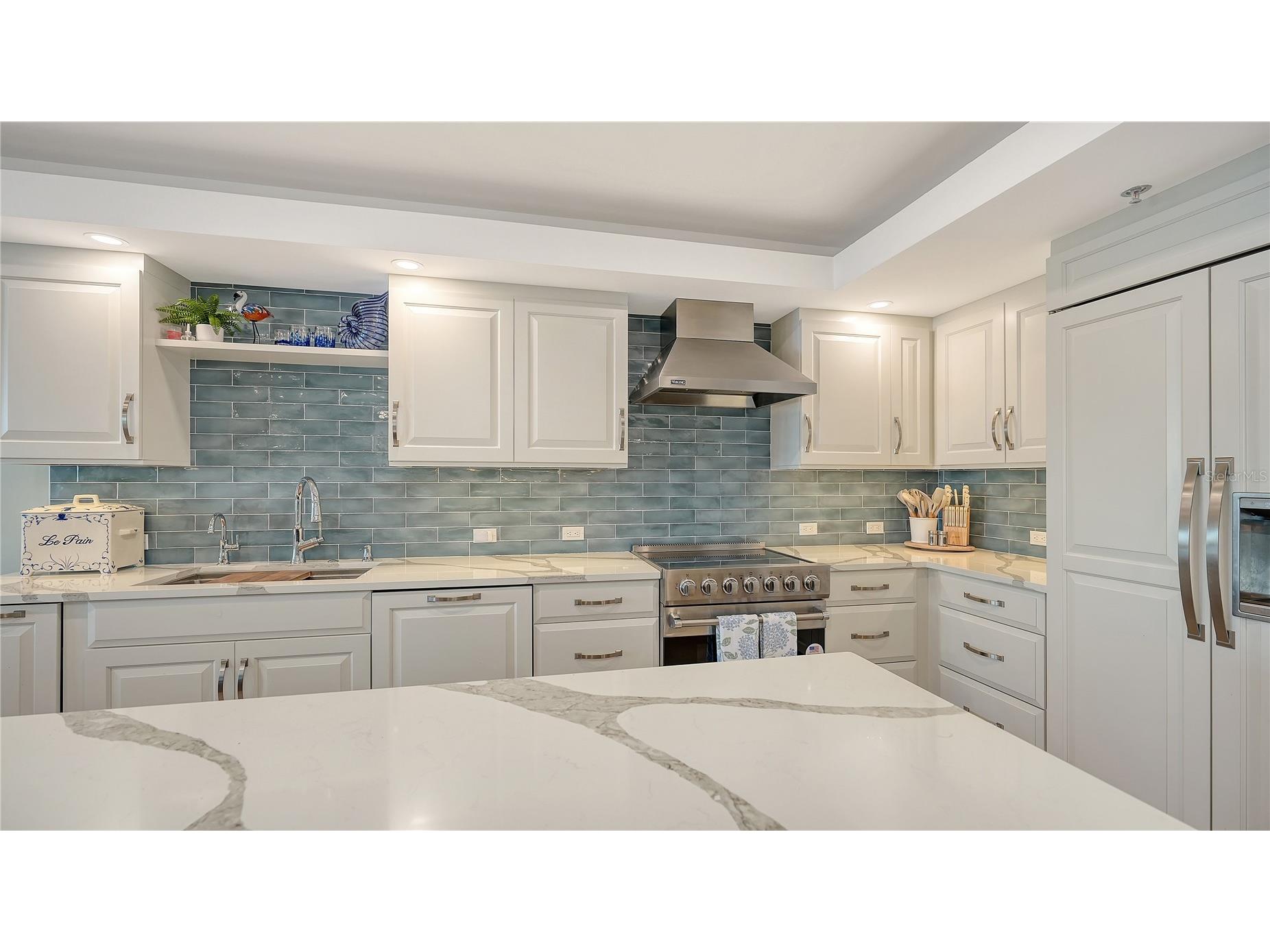 2410 Harbourside Drive #142 Longboat Key FL 34228 A4685398 image19