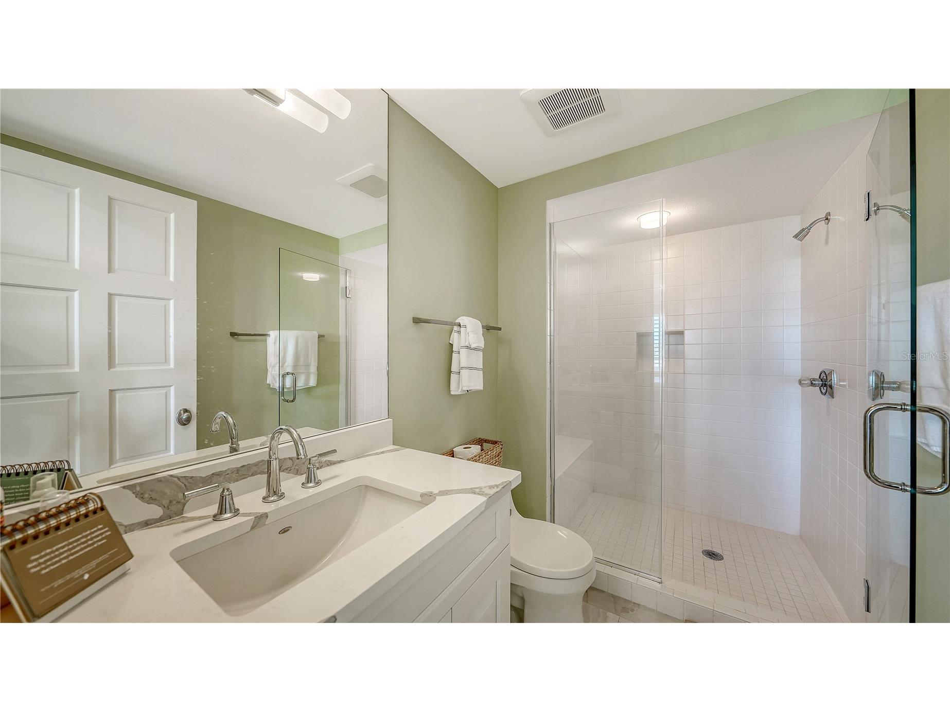 2410 Harbourside Drive #142 Longboat Key FL 34228 A4685398 image34