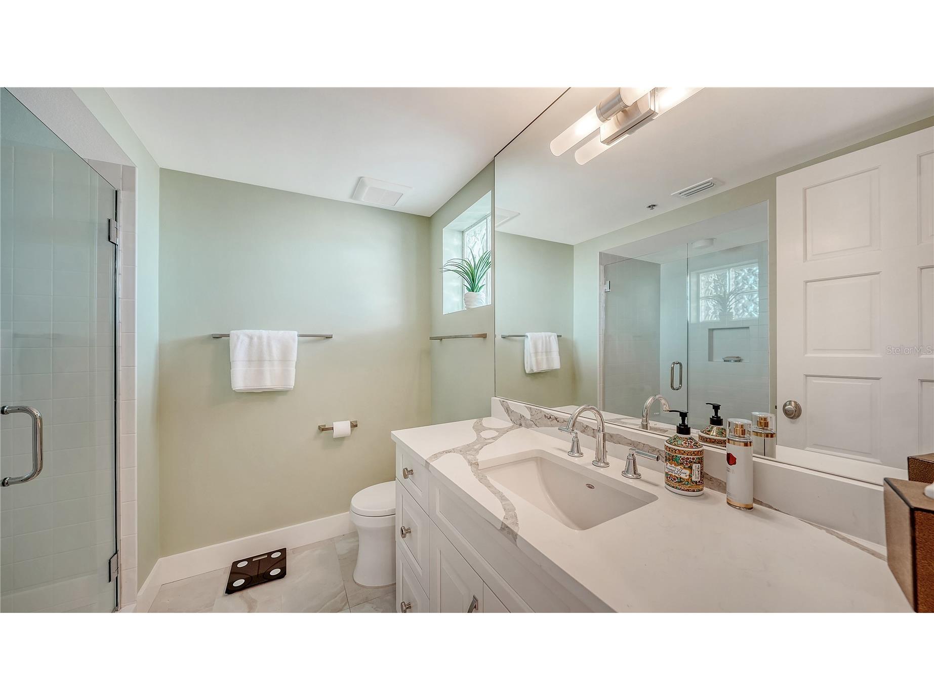 2410 Harbourside Drive #142 Longboat Key FL 34228 A4685398 image37