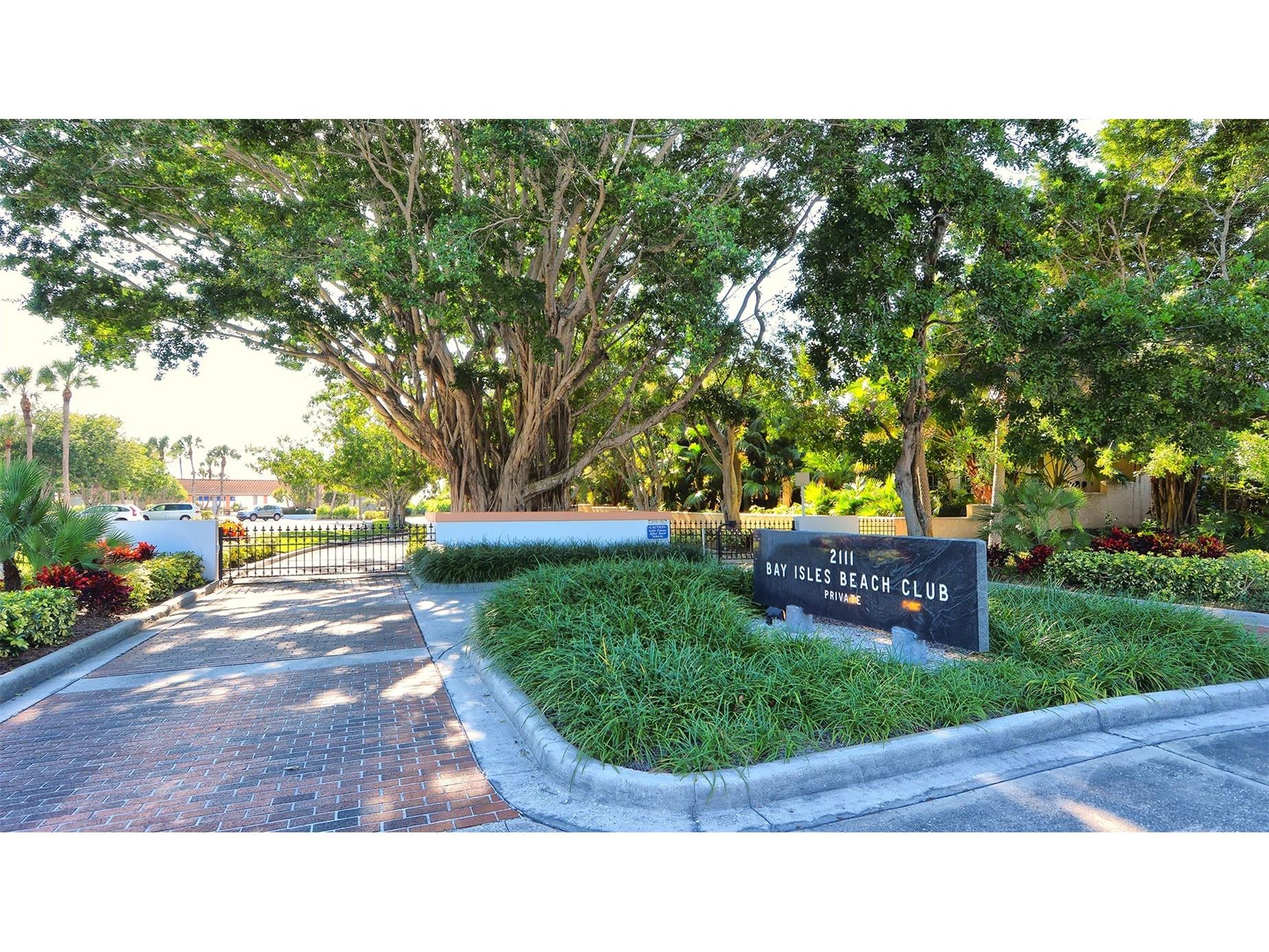 2410 Harbourside Drive #142 Longboat Key FL 34228 A4685398 image50