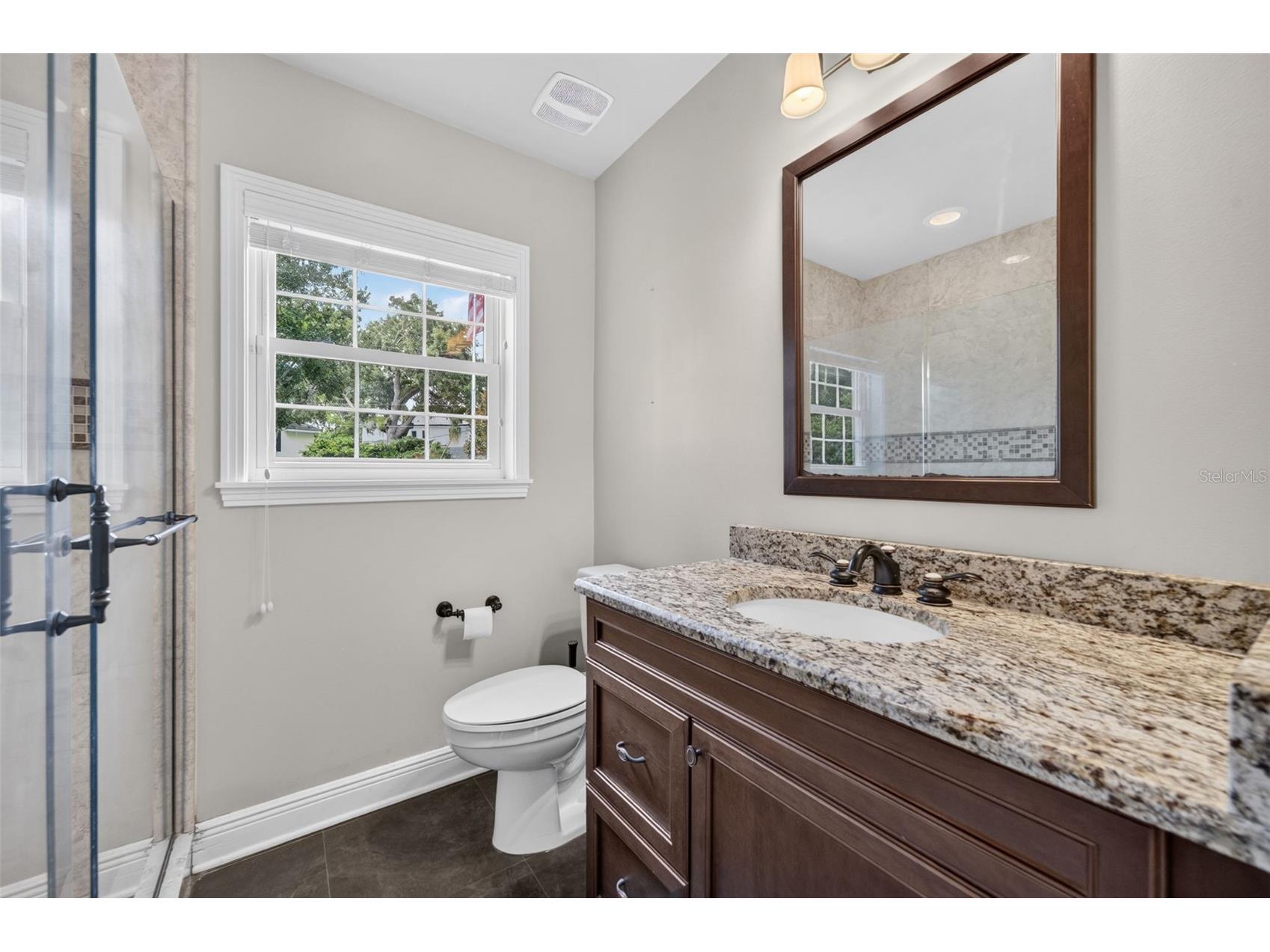 2410 Lake Shore Drive Orlando FL 32803 O6424495 image18
