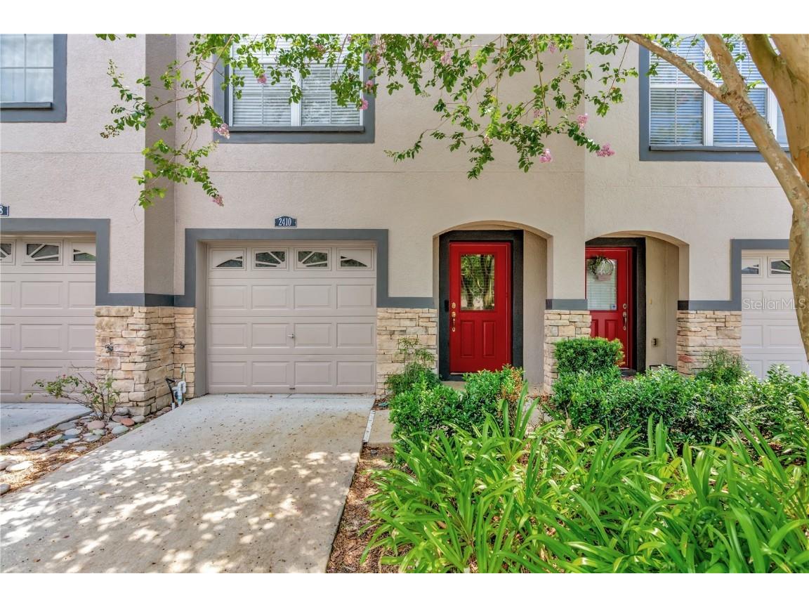2410 Middleton Grove Drive Brandon FL 33511 U8207047 image1