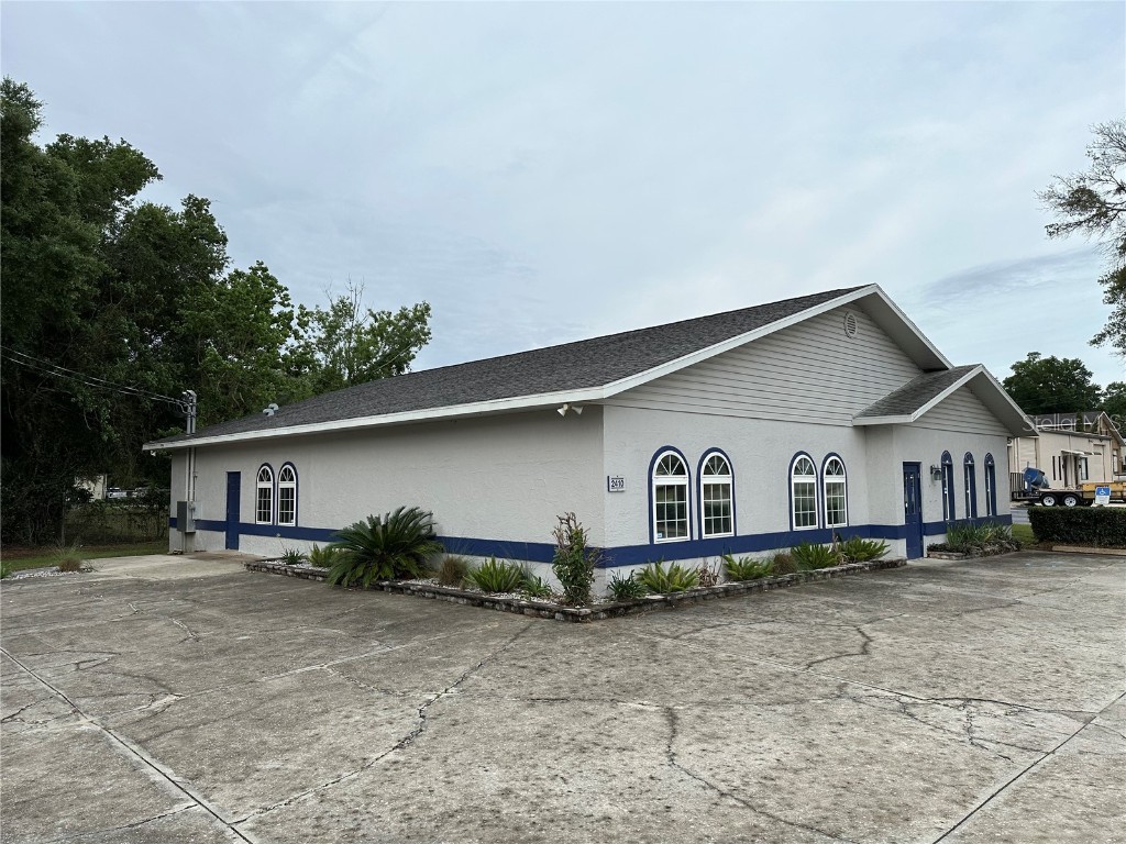 2410 NE 18th Place Ocala FL 34470 OM657748 image1
