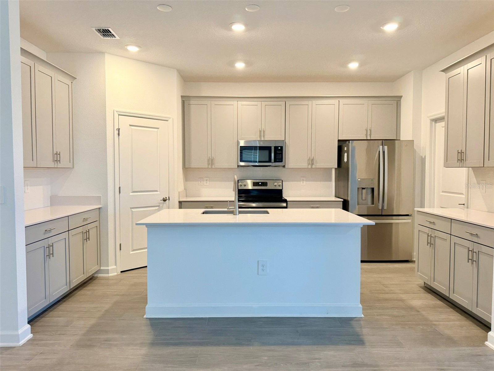 2410 Relaxing Lane Kissimmee FL 34744 S5154378 image3