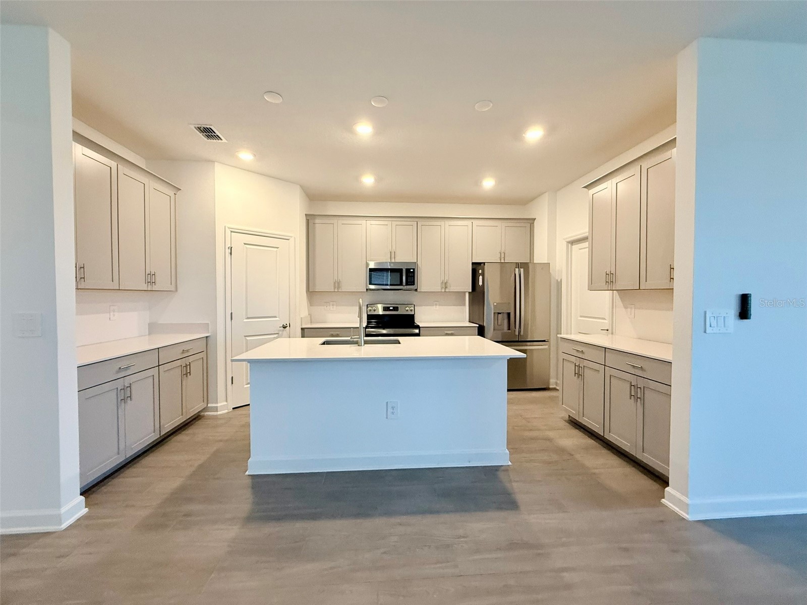 2410 Relaxing Lane Kissimmee FL 34744 S5154378 image4