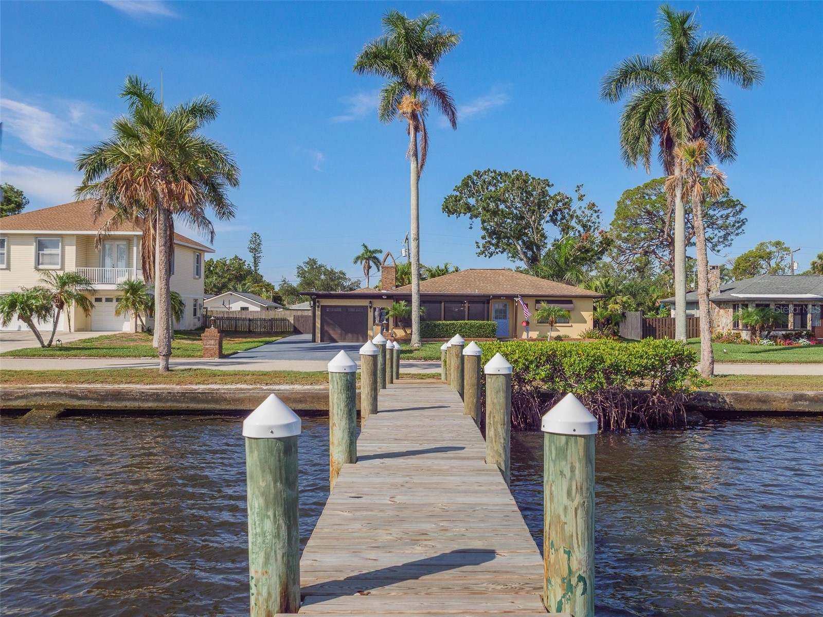 2410 Riverside Drive E Bradenton FL 34208 - MANATEE RIVER A4699450 image1