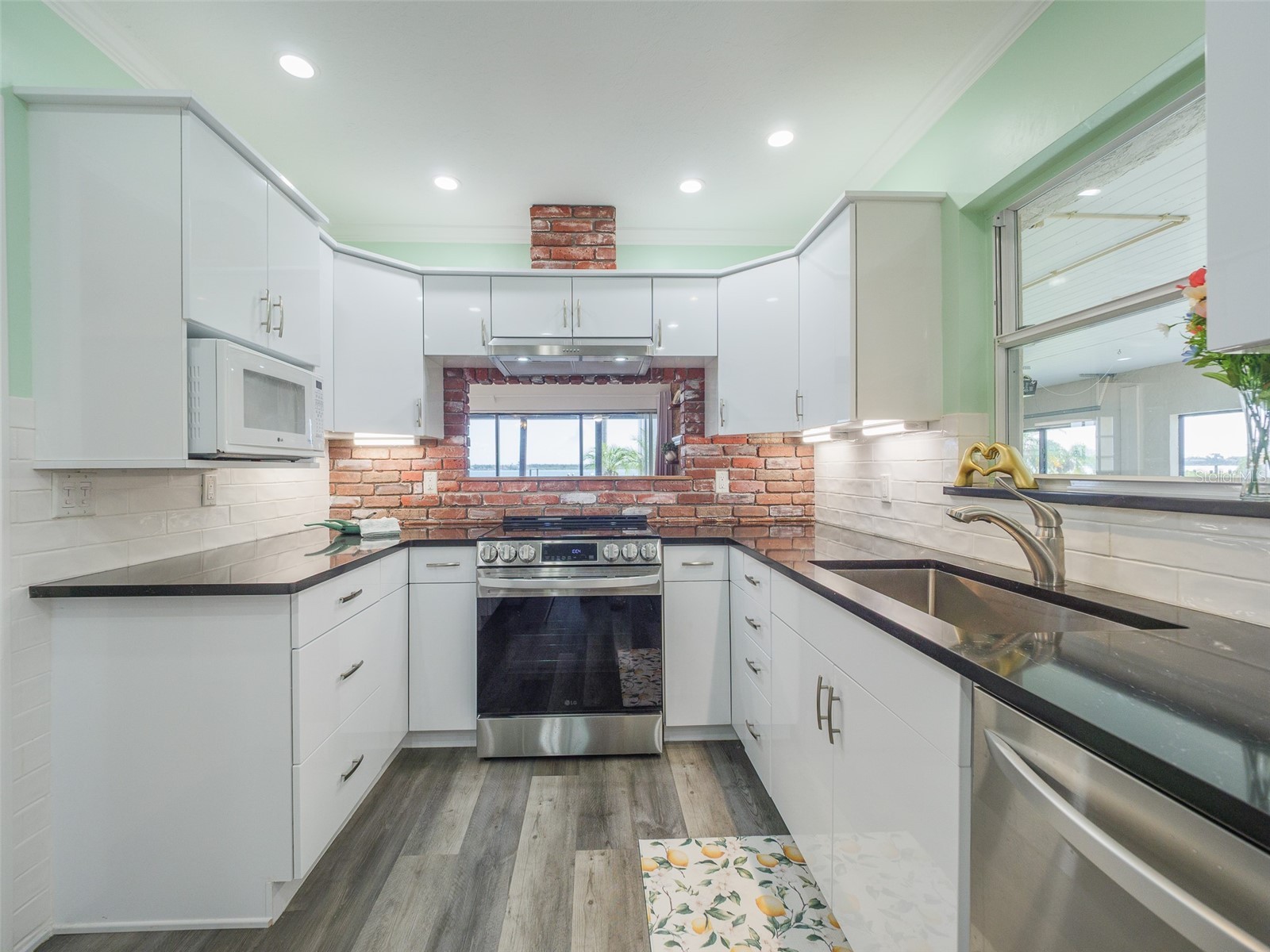 2410 Riverside Drive E Bradenton FL 34208 - MANATEE RIVER A4699450 image16