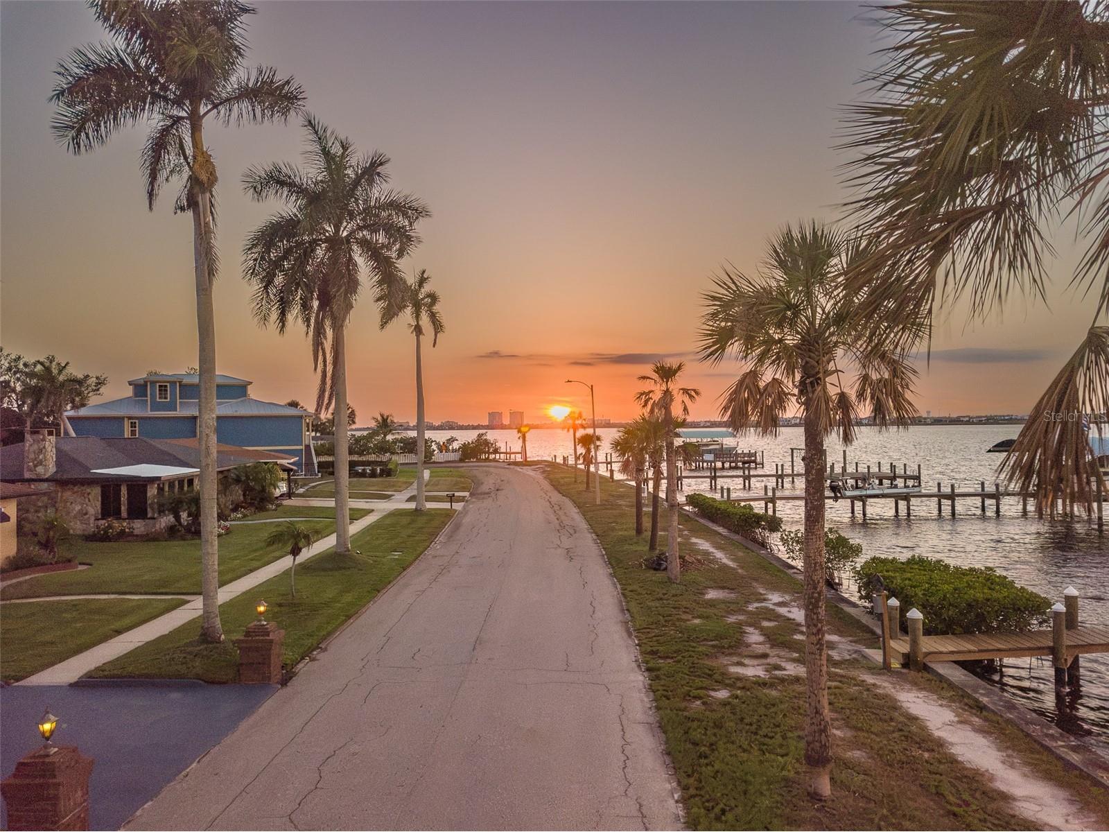 2410 Riverside Drive E Bradenton FL 34208 - MANATEE RIVER A4699450 image2