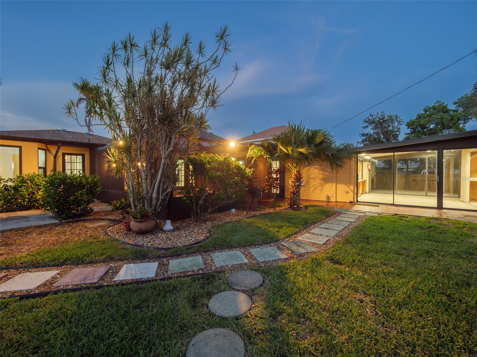 2410 Riverside Drive E Bradenton FL 34208 - MANATEE RIVER A4699450 image82