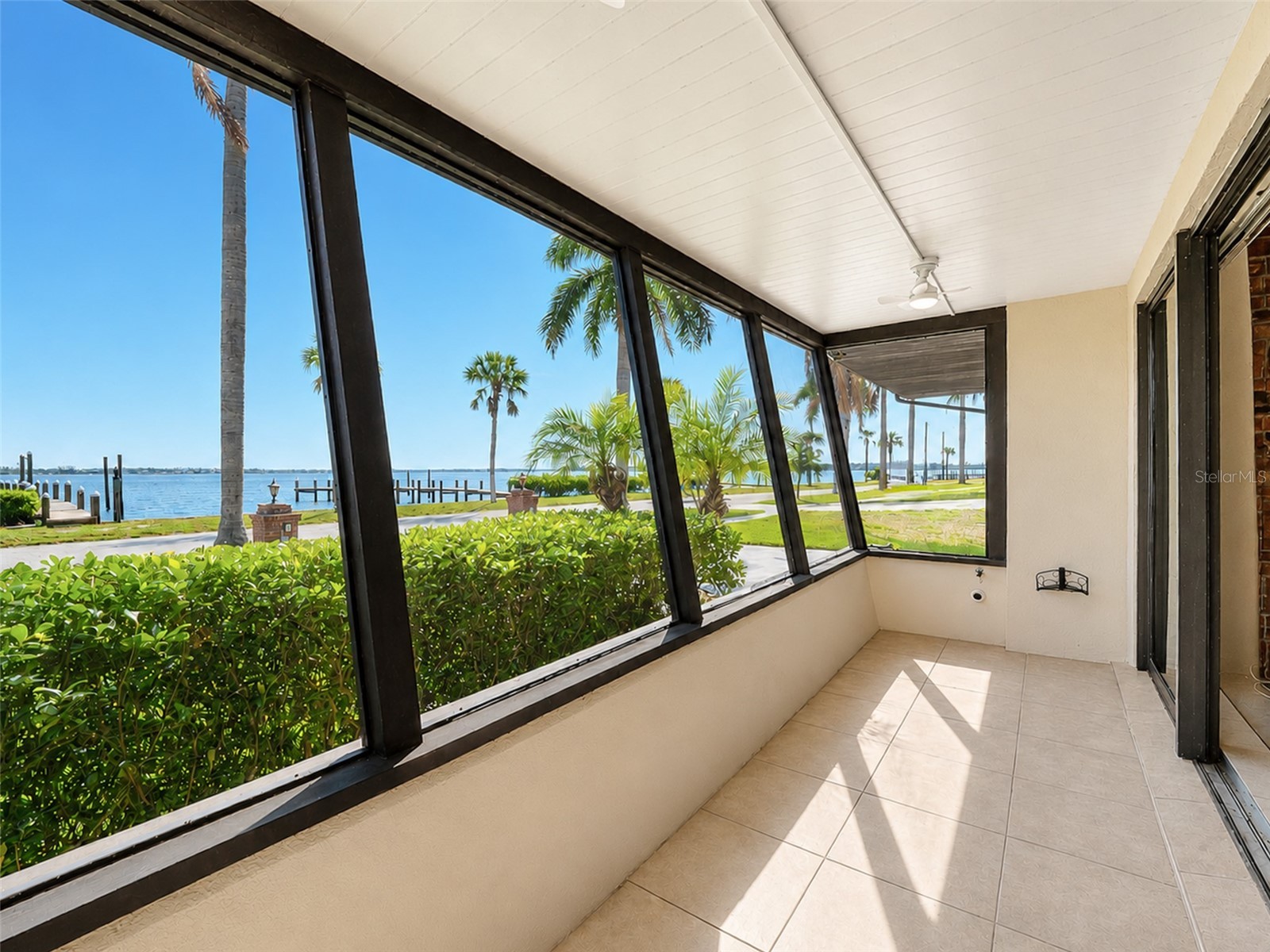 2410 Riverside Drive E Bradenton FL 34208 - MANATEE RIVER A4699450 image9