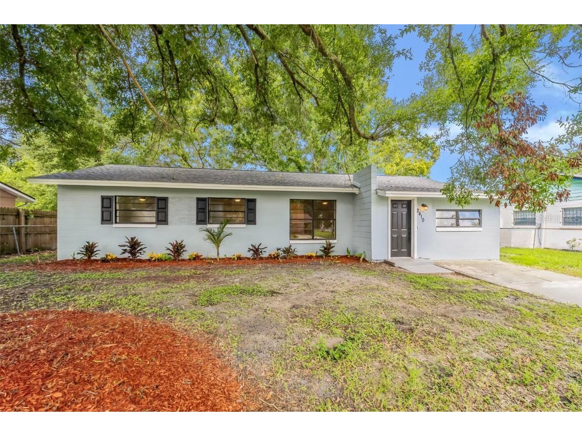 2410 Savoy Drive Orlando FL 32808 O6230597 image1