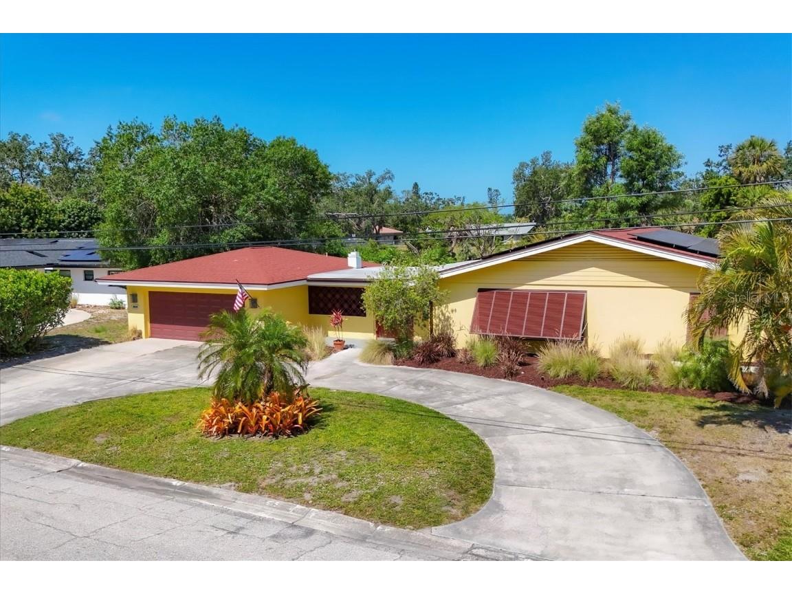 2410 Tanglewood Drive Sarasota FL 34239 - PHILLIPPI CREEK A4650827 image1