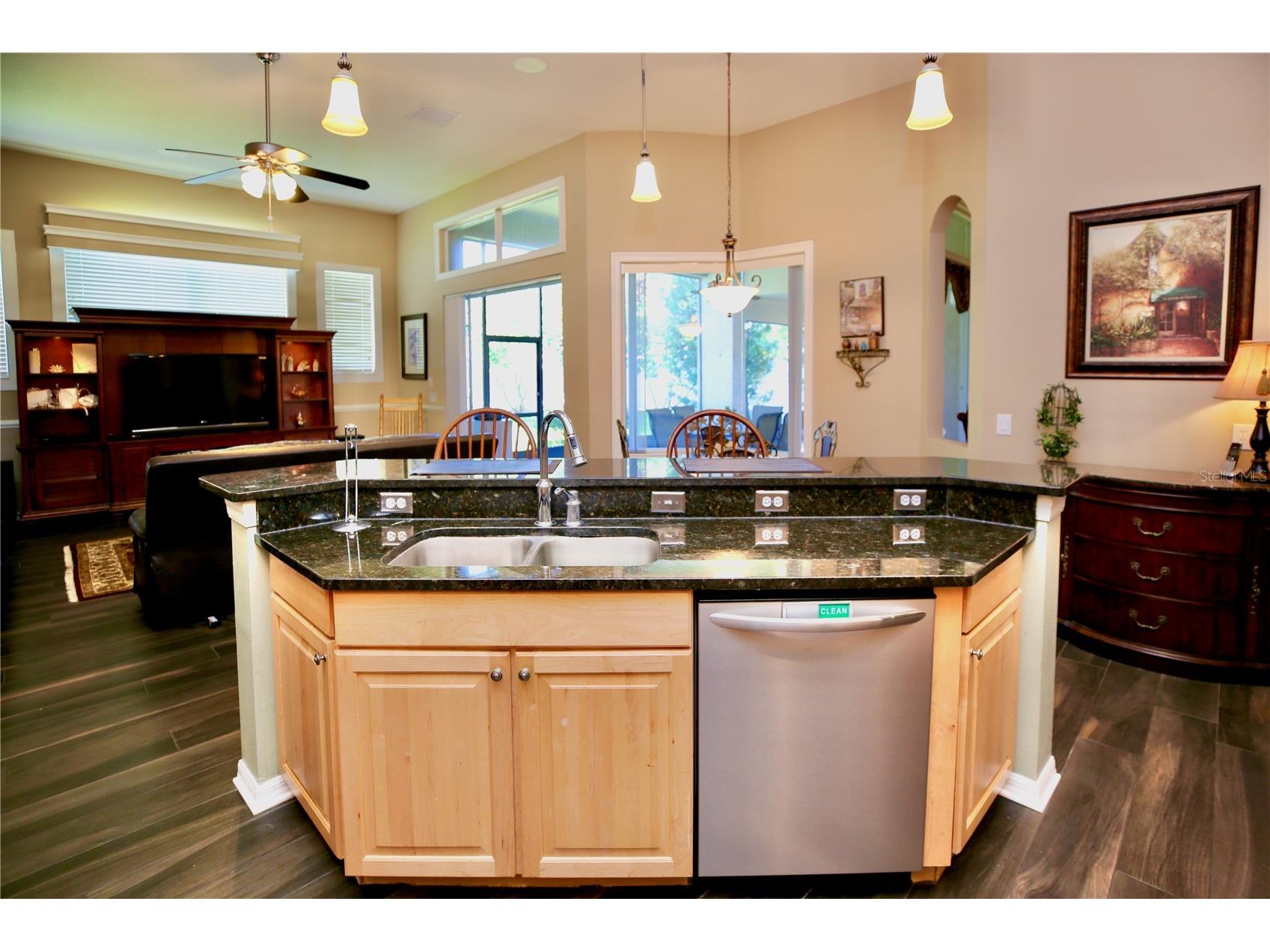 2410 Tea Olive Terrace Valrico FL 33594 TB8492220 image32