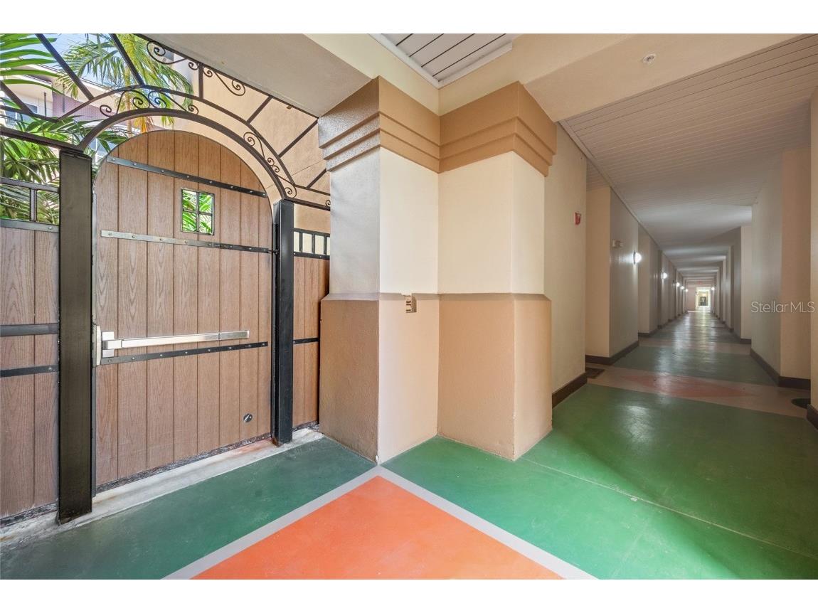 2410 W Azeele Street #212 Tampa FL 33609 TB8306789 image1