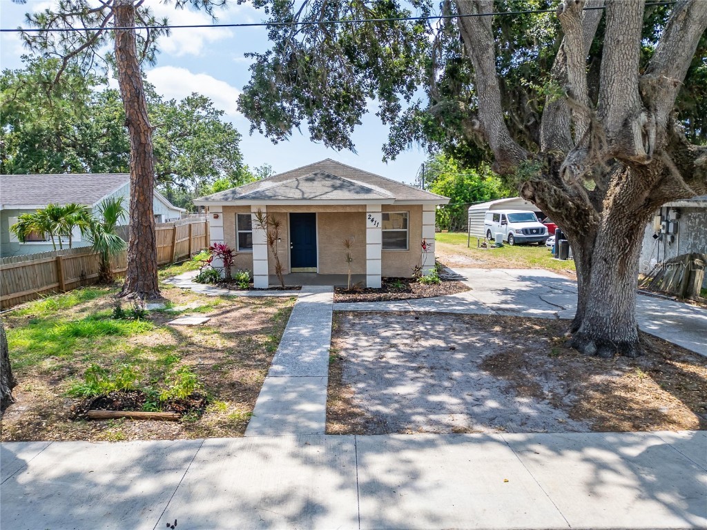 2411 5th Avenue Drive E Palmetto FL 34221 A4651725 image1