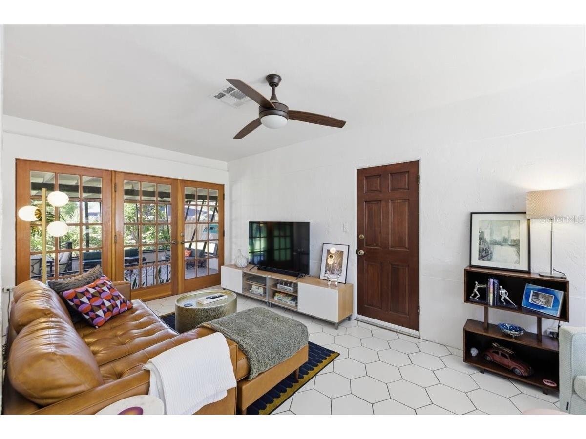 2411 Covina Way S Saint Petersburg FL 33712 TB8512801 image11