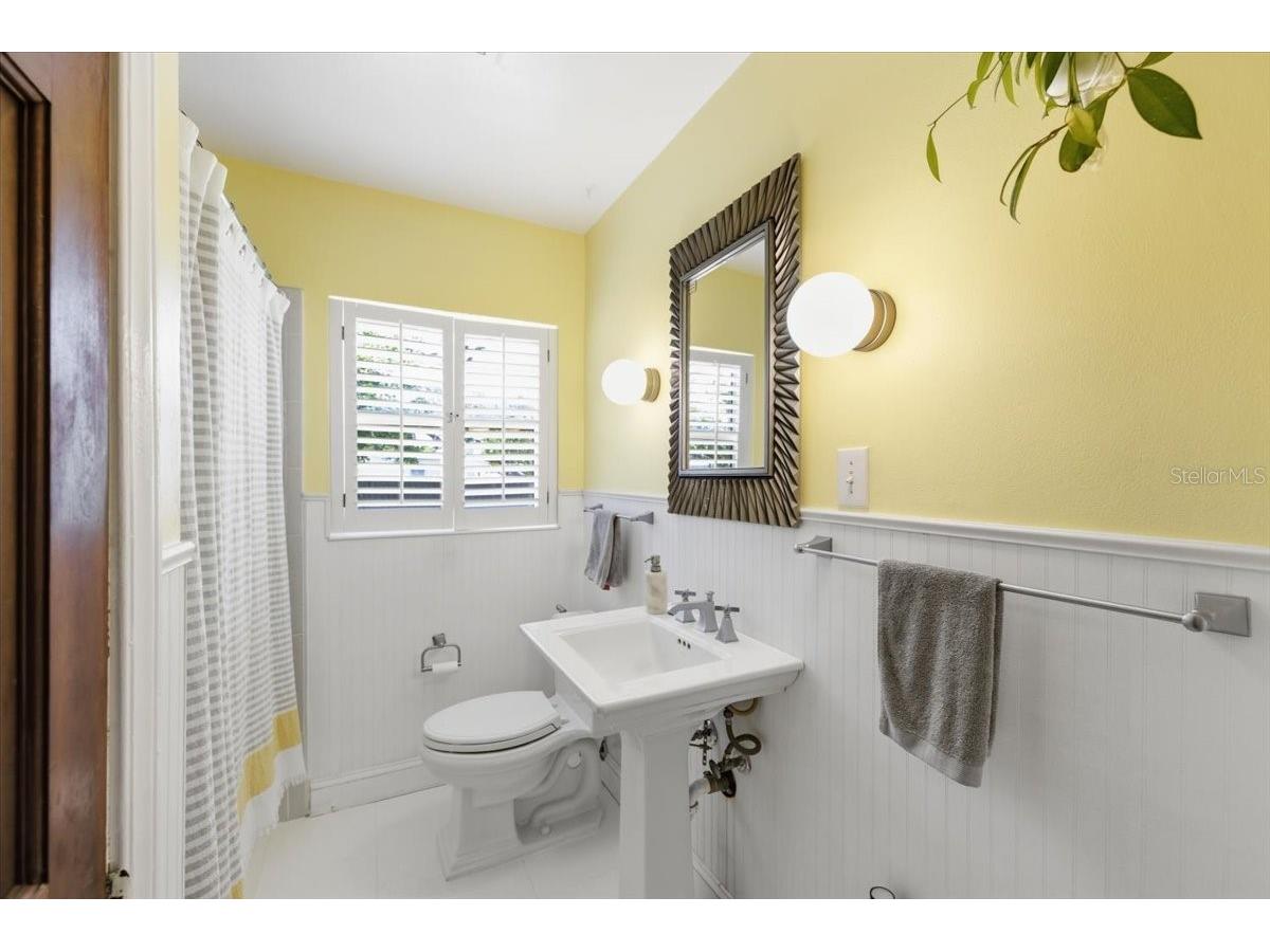 2411 Covina Way S Saint Petersburg FL 33712 TB8512801 image17